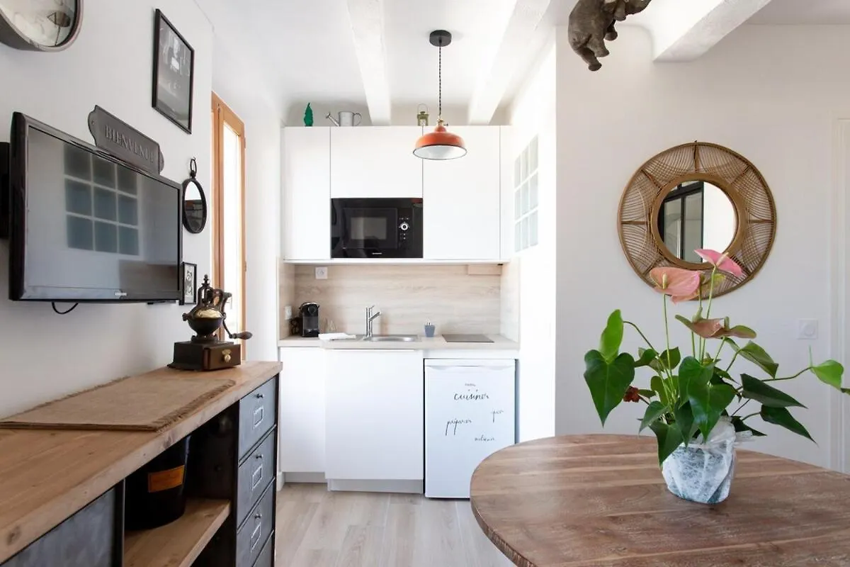 Savane -Studio Cosy Proche Croisette-Classe 2 Etoiles Cannes France