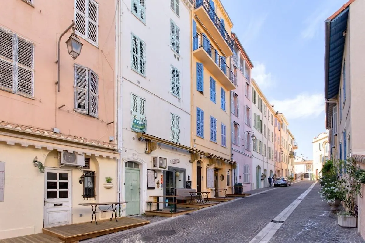 Appartement Savane -Studio Cosy Proche Croisette-Classe 2 Etoiles Cannes France