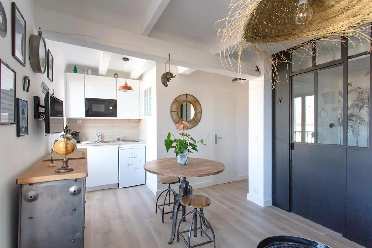 Savane -Studio Cosy Proche Croisette-Classe 2 Etoiles Cannes 0*,  Francia